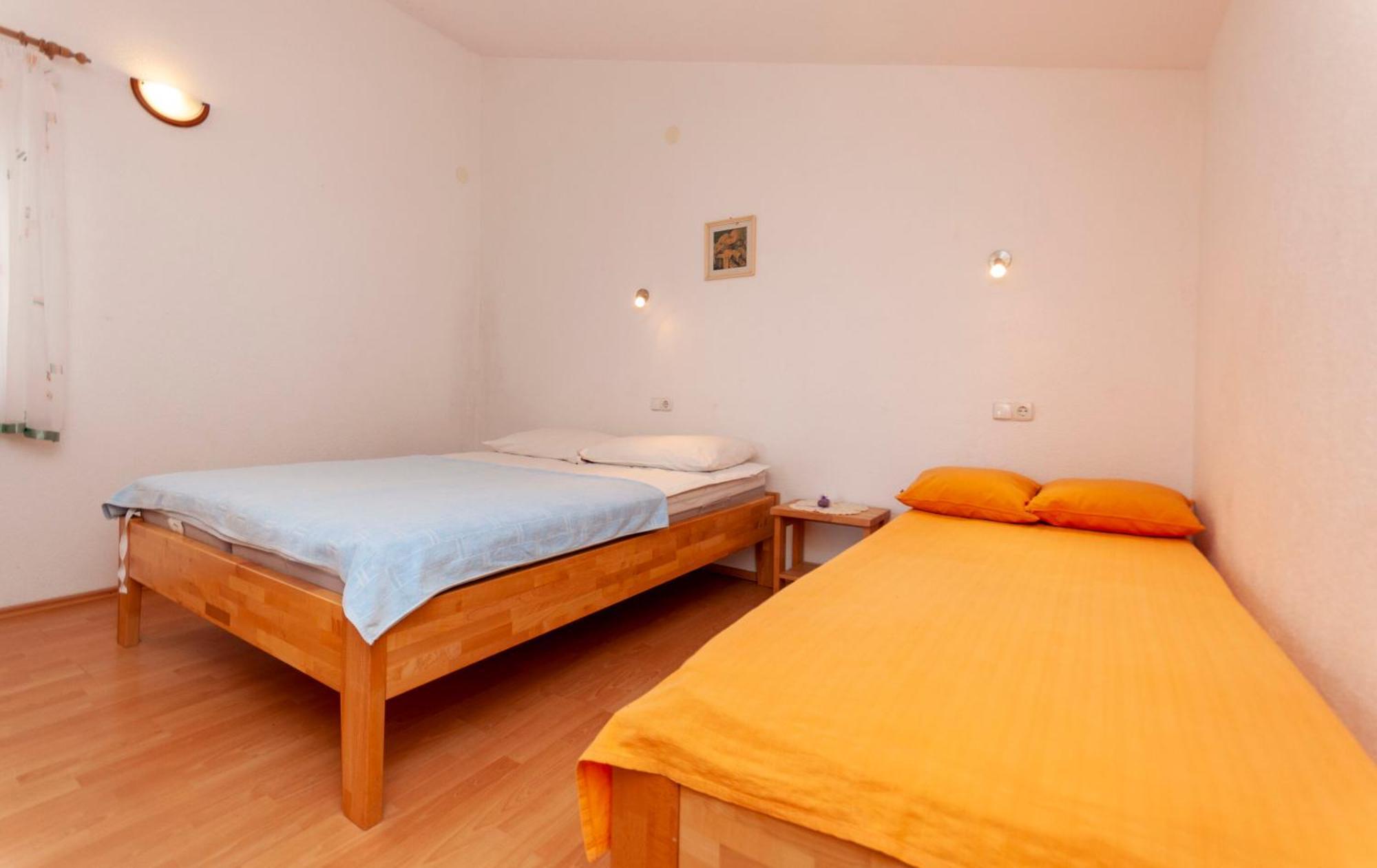 Apartments Niko Pisak