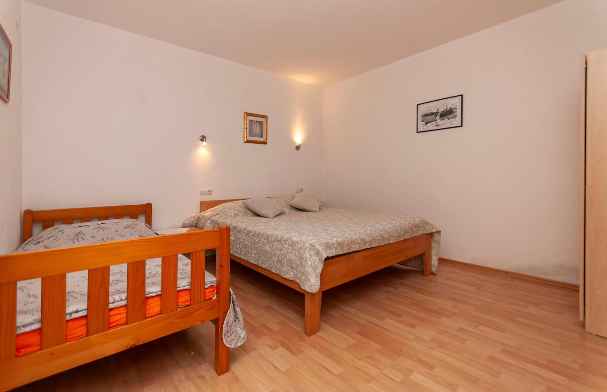 Apartments Niko * Pisak